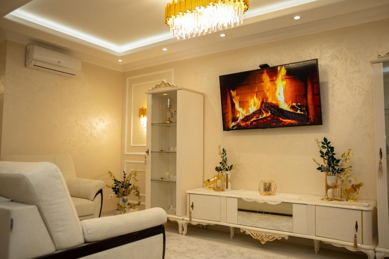 Center Candle Apartment 基希讷乌 外观 照片
